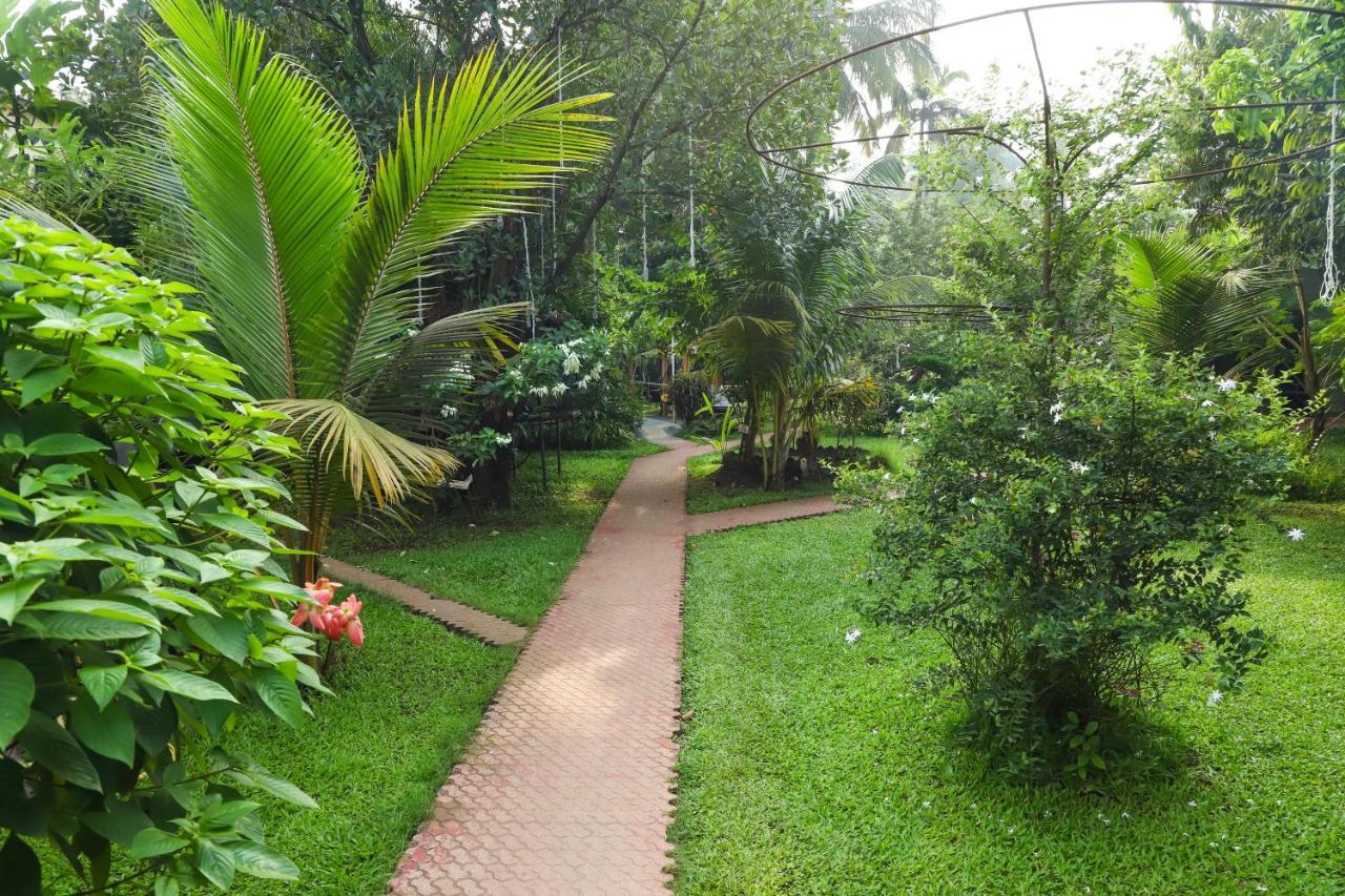 Sanidhya Beach Resort Alībāg Exterior foto
